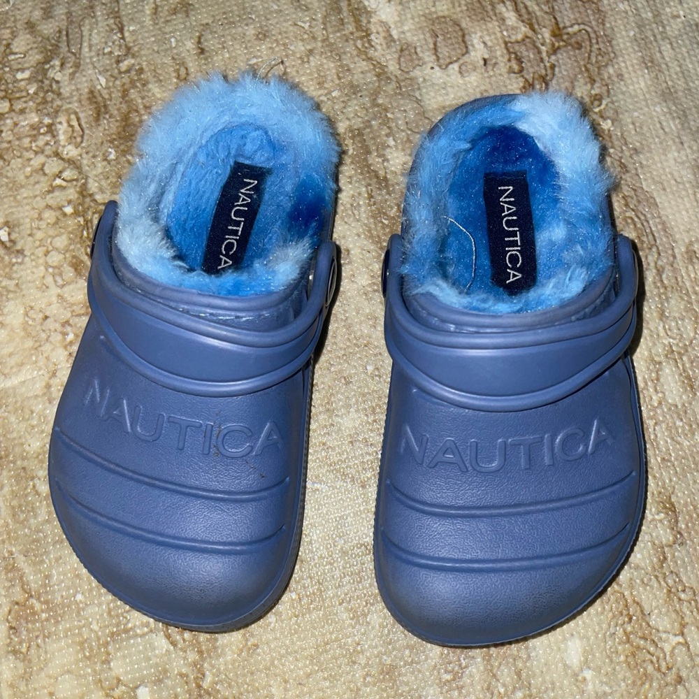 Nautica Kids Blue Clogs with Faux Fur Lining